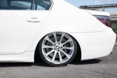 BMW 5???? E60/E61 シャーゼン車高調 装着事例07