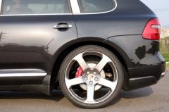 Porsche(????) Cayenne(????) シャーゼン車高調 装着事例06